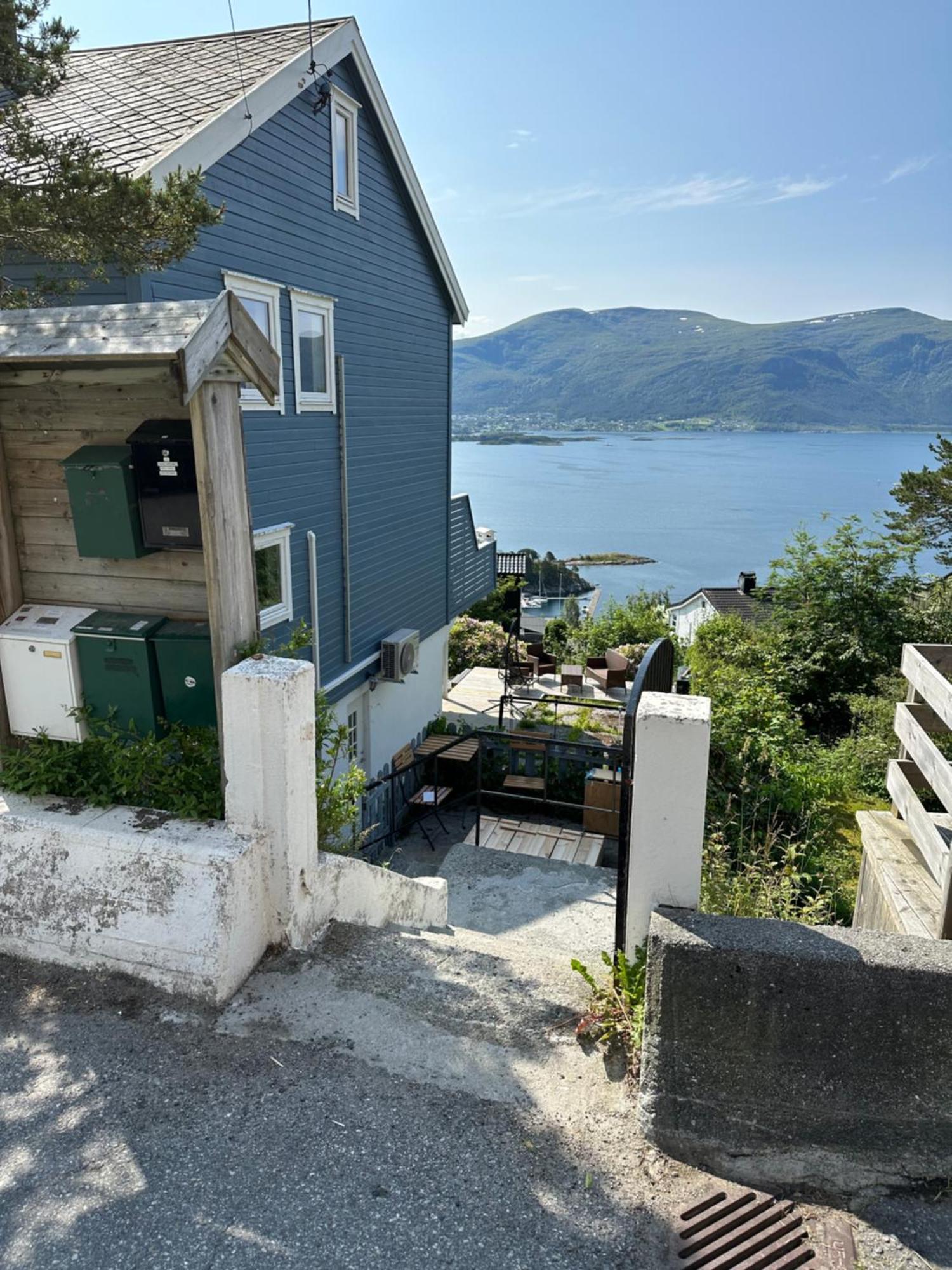 Great Place With View To The Mountains And Fjord โอเลซุนด์ ภายนอก รูปภาพ